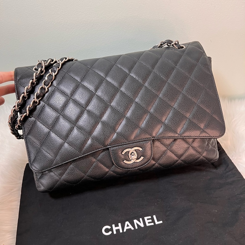 ❌sold❌Authentic 
Chanel Maxi Single flap